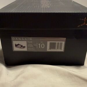 Danskin Black PLANK Athletic Shoes Women’s size 10 NEW IN BOX